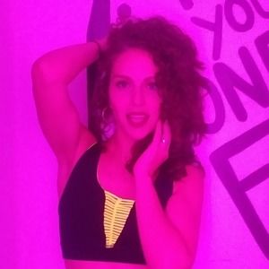 Meet your Posher, Elisa